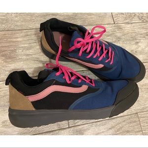 ⛔️SOLD⛔️ VANS ULTRARANGE ALL TERRAIN SHOES